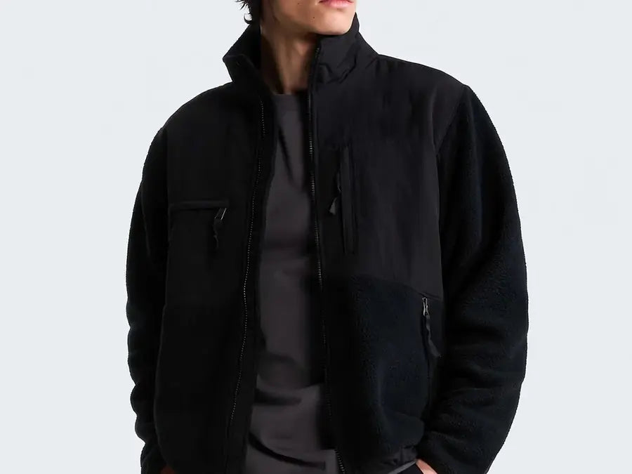Jacke von vorne getragen